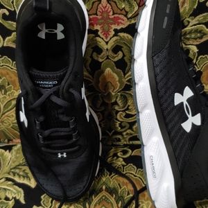 Womens  Tennis shoes